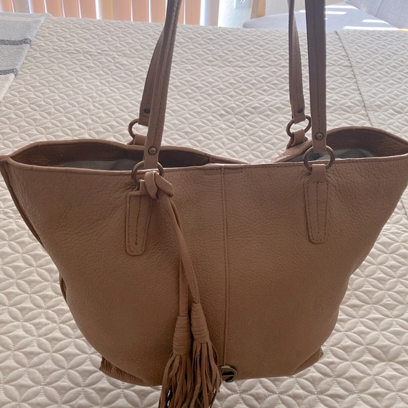 Y2k Etienne Aigner leather camel tote shoulder bag 17”up width x10”inches tall - Picture 3 of 15